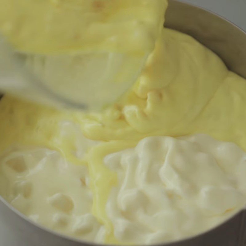 Step 4 Pouring the mold Banana Coconut Mousse