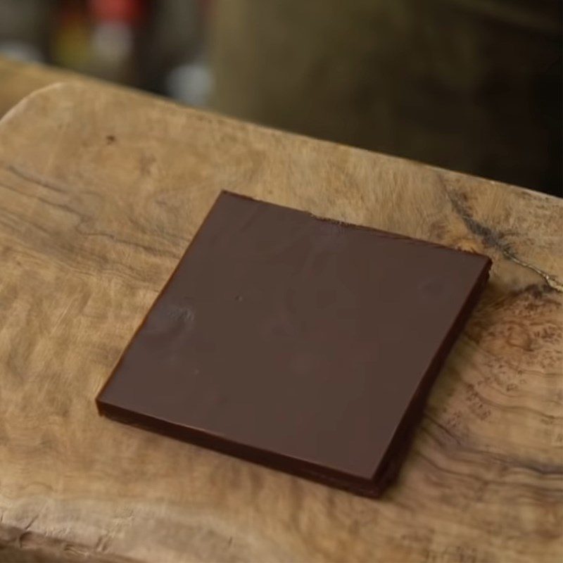 Step 3 Pour into the mold Chocolate castella pancake