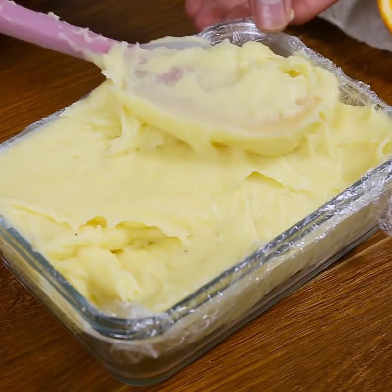 Step 4 Pour the sweet potato cake mixture Fresh sweet potato cake