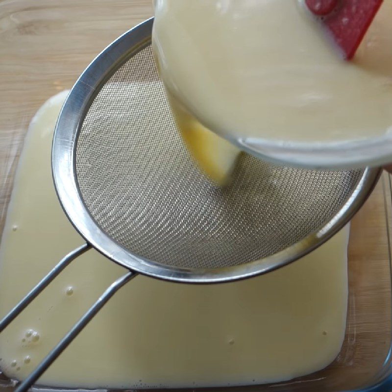 Step 4 Pouring the jelly and finishing Flan jelly