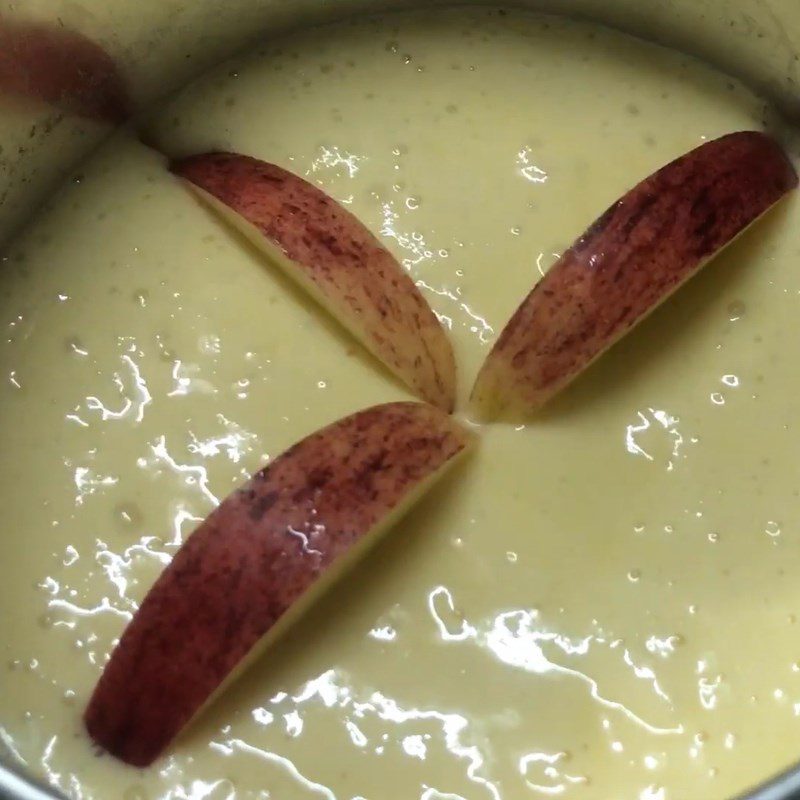 Step 4 Pouring the batter and baking the cake Yogurt apple sponge cake using an air fryer