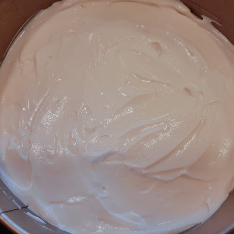 Step 3 Pour into mold and bake the cake Strawberry cheesecake