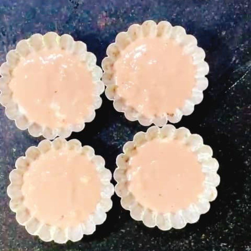 Step 3 Pour into molds and bake banana chocolate muffins using an air fryer