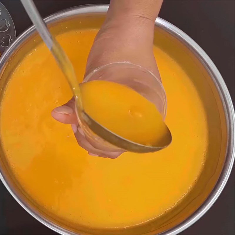 Step 5 Seal the bags and freeze the pumpkin ice cream Pumpkin ice cream bag