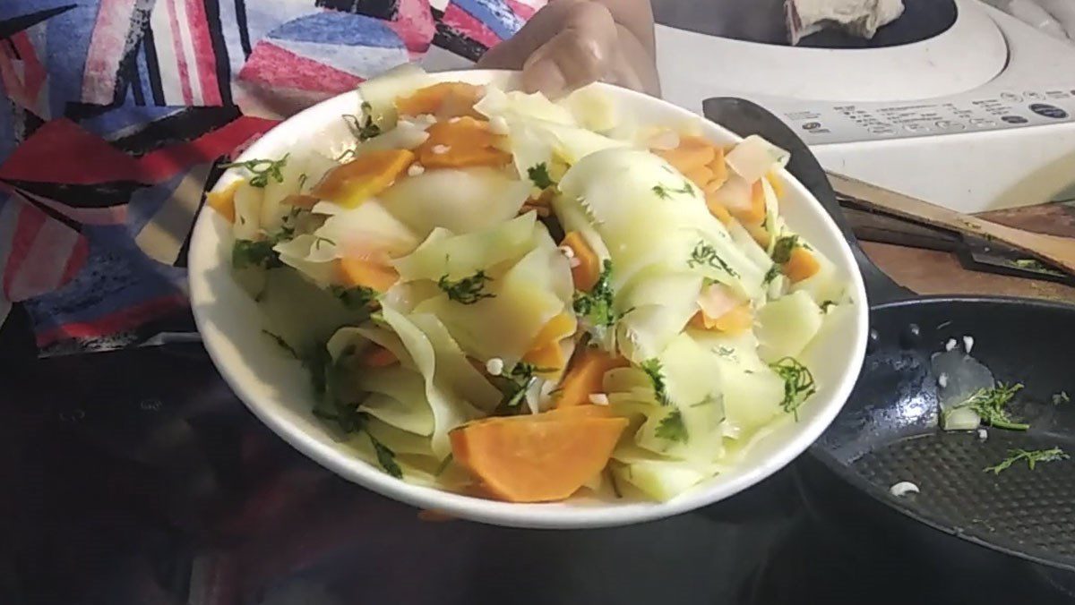 Stir-fried Papaya with Garlic and Carrot