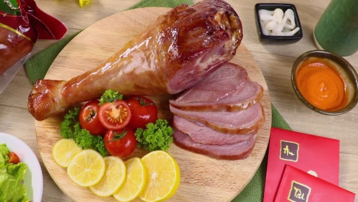 Pan-fried smoked turkey leg wrapped in rice paper