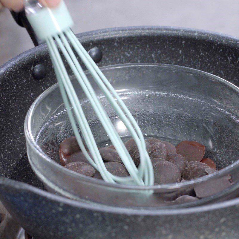 Step 2 Melt chocolate for cheese tart using an air fryer