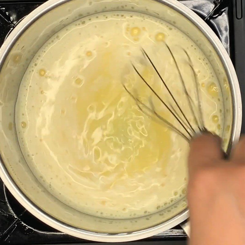 Step 3 Heat the milk and egg mixture White chocolate mousse cake with rose jelly