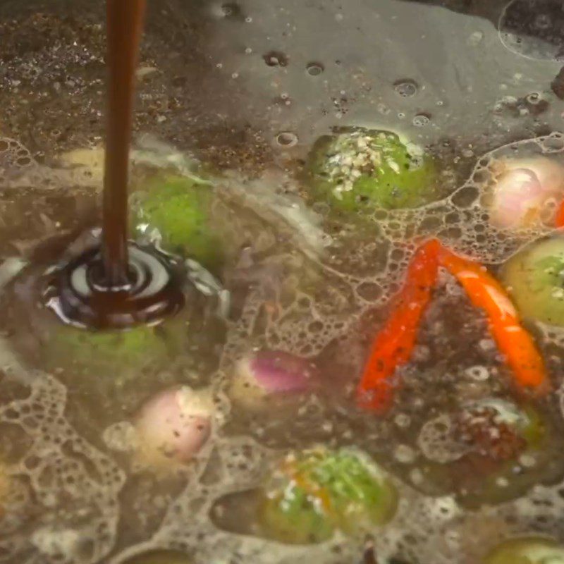 Step 2 Cook the dry ingredients for green plum braised pig trotters