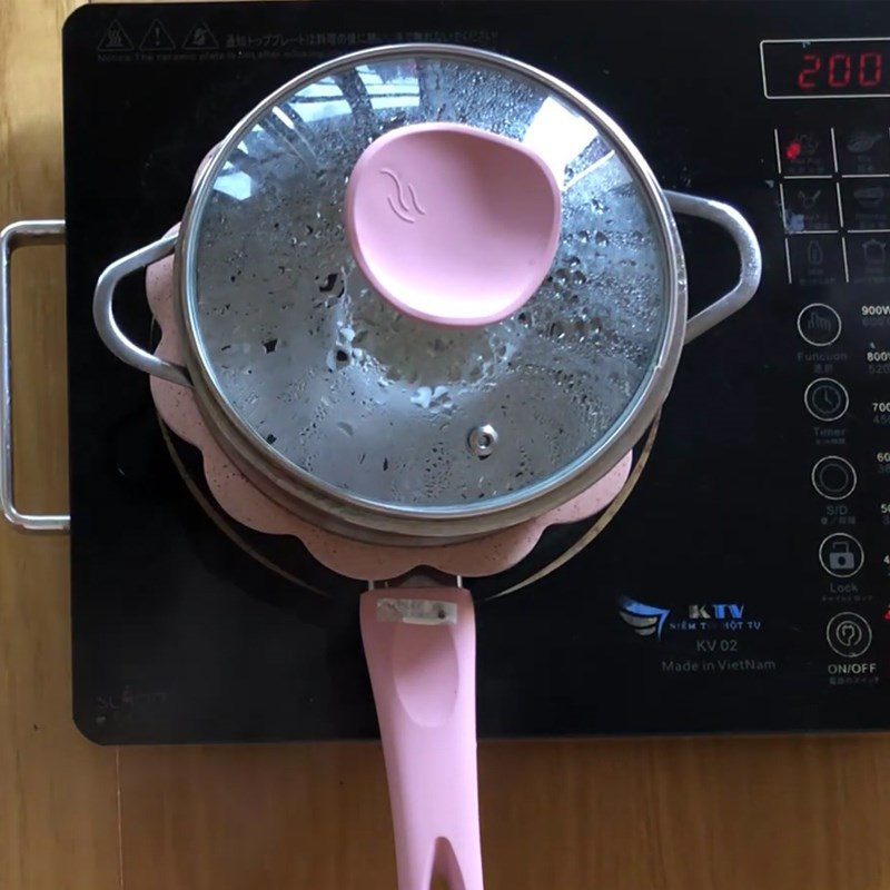 Step 2 Boil watermelon juice and gelatin Watermelon pudding