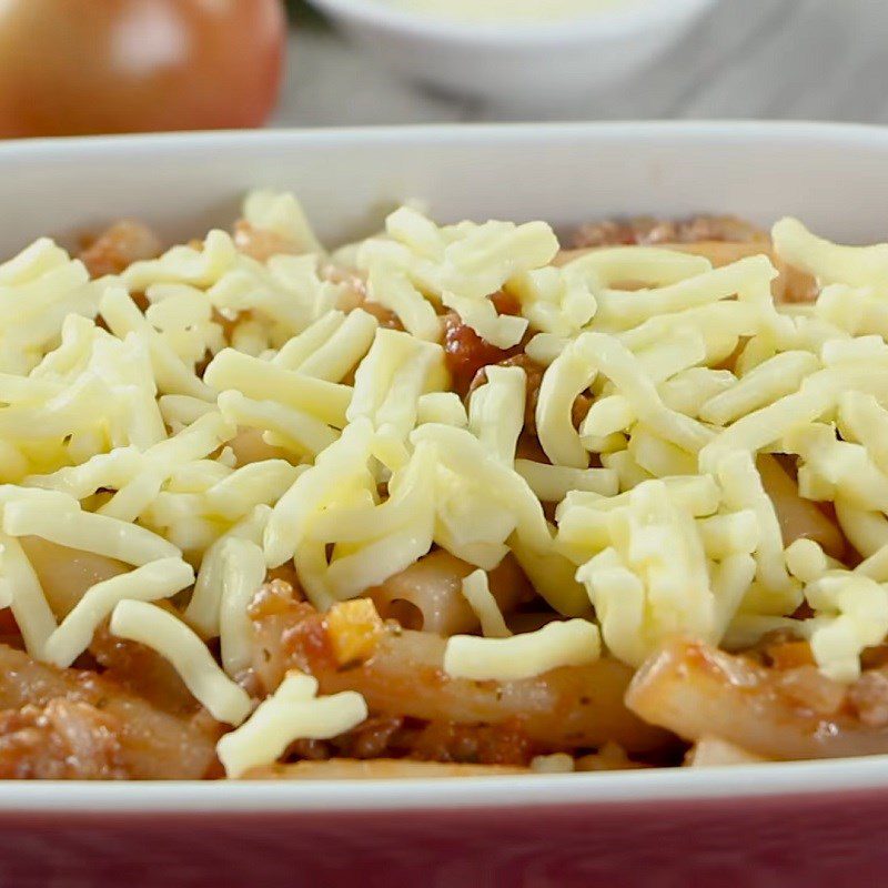 Step 6 Baked macaroni and cheese Baked macaroni with minced beef sauce