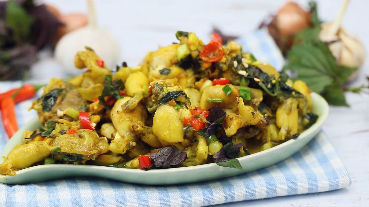 Frog stewed with turmeric