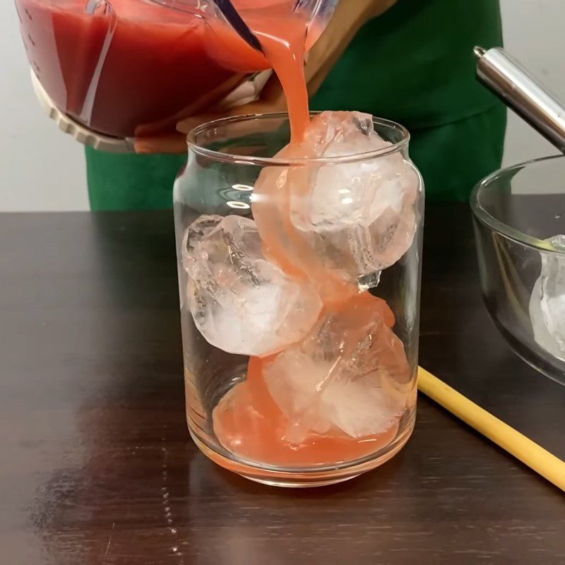 Step 2 Juice watermelon and pineapple Watermelon and pineapple juice