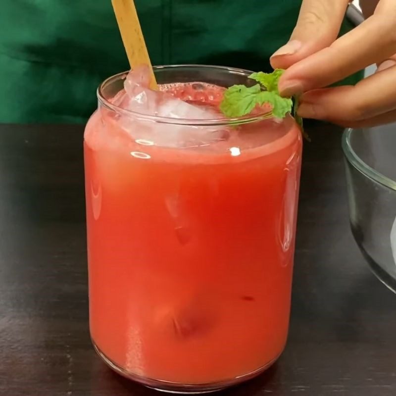 Step 2 Juice watermelon and pineapple Watermelon and pineapple juice