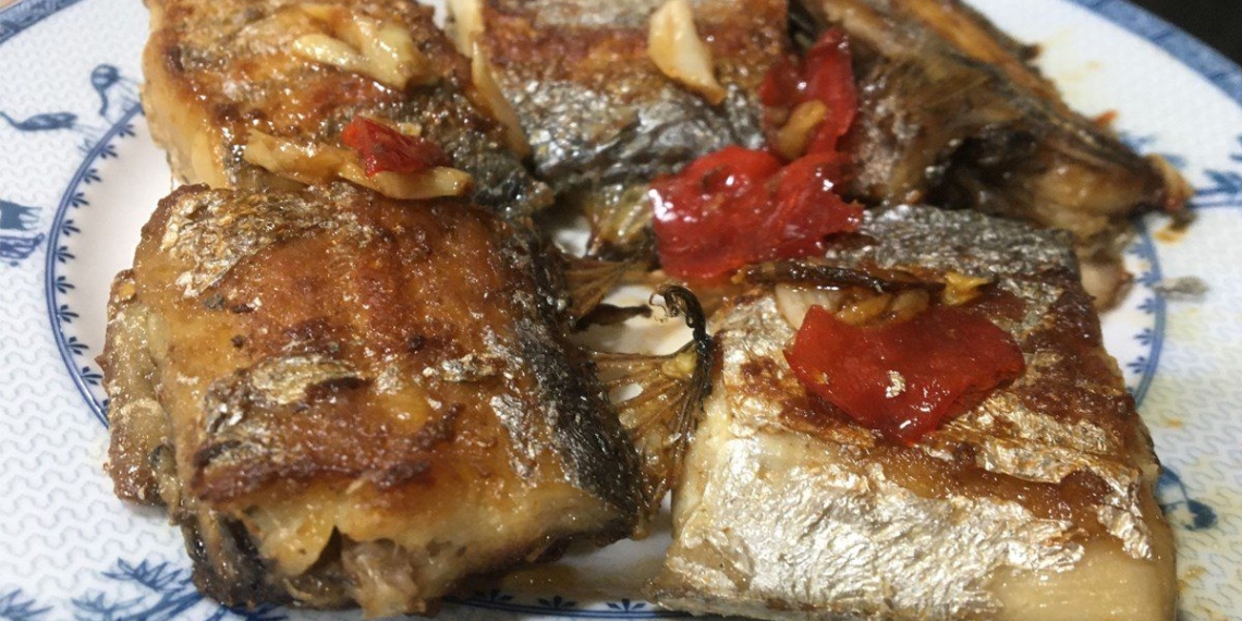 fried fish with nuoc mam 13059