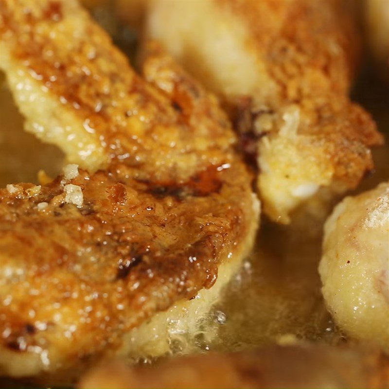 Step 3 Fry the chicken Fresh milk fried chicken