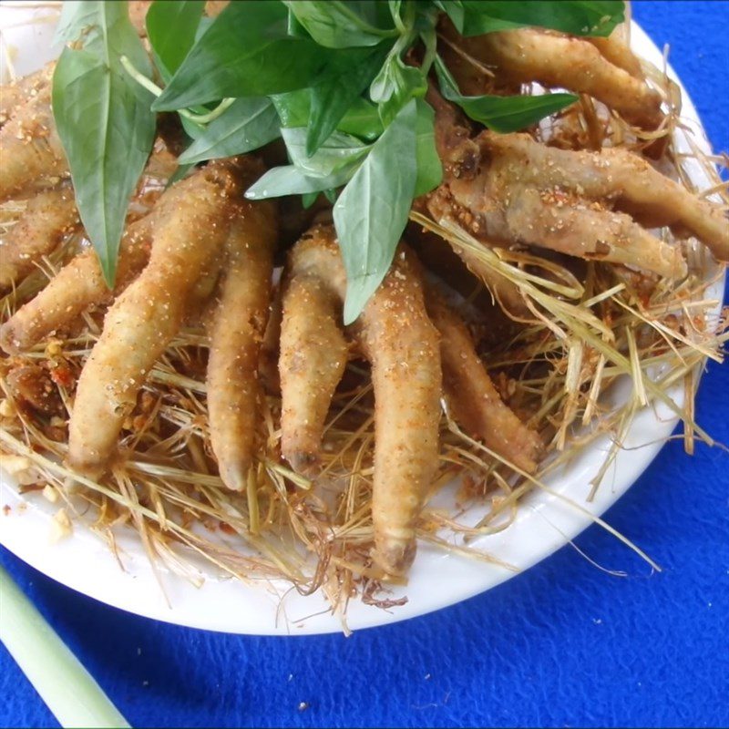 Step 5 Final product Crispy fried chicken feet with salt and chili