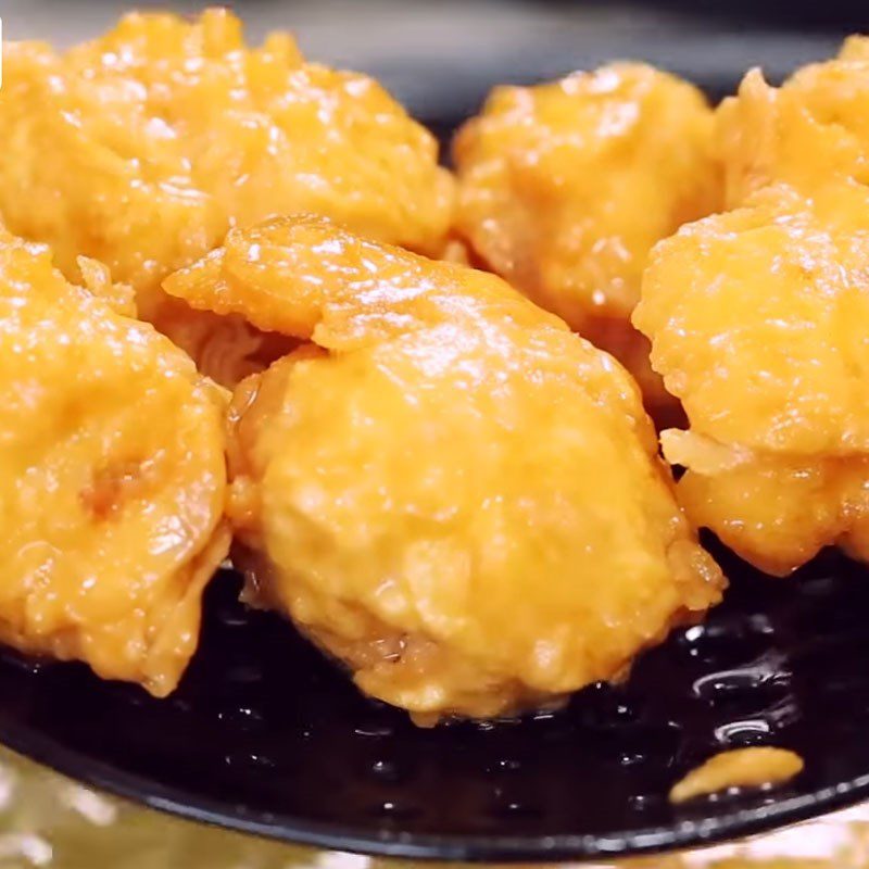 Step 3 Frying the Chicken with Cheese Powder