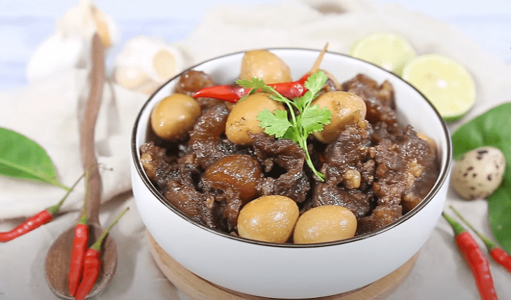 Beef tendon stewed with quail eggs