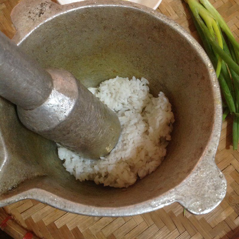 Step 1 Pounding leftover rice Fried Rice with Pork Floss from leftover rice