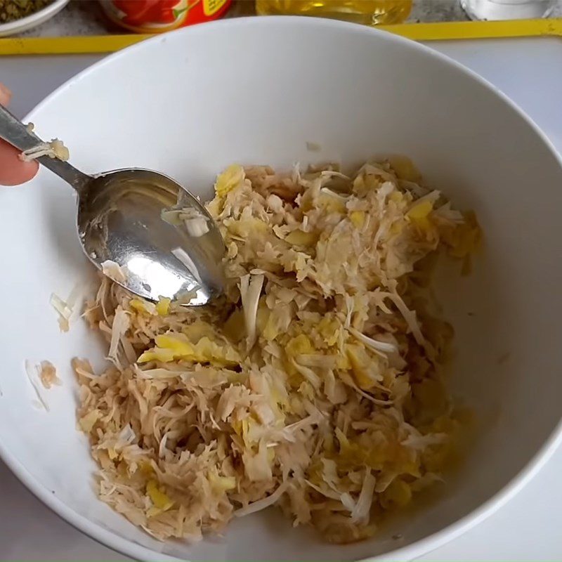 Step 2 Pound young jackfruit Fried young jackfruit