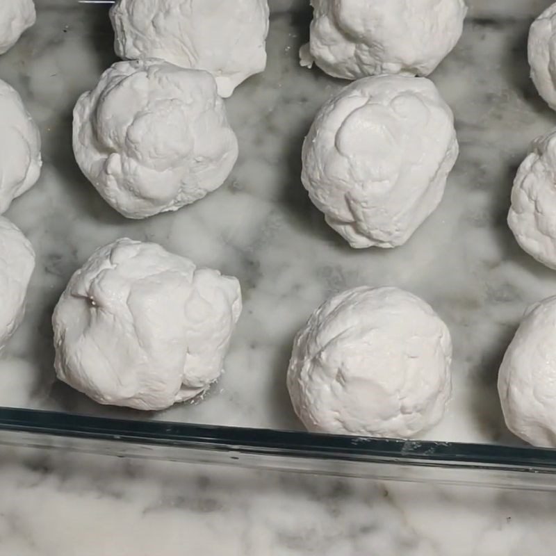 Step 6 Forming the cake Ant egg cake