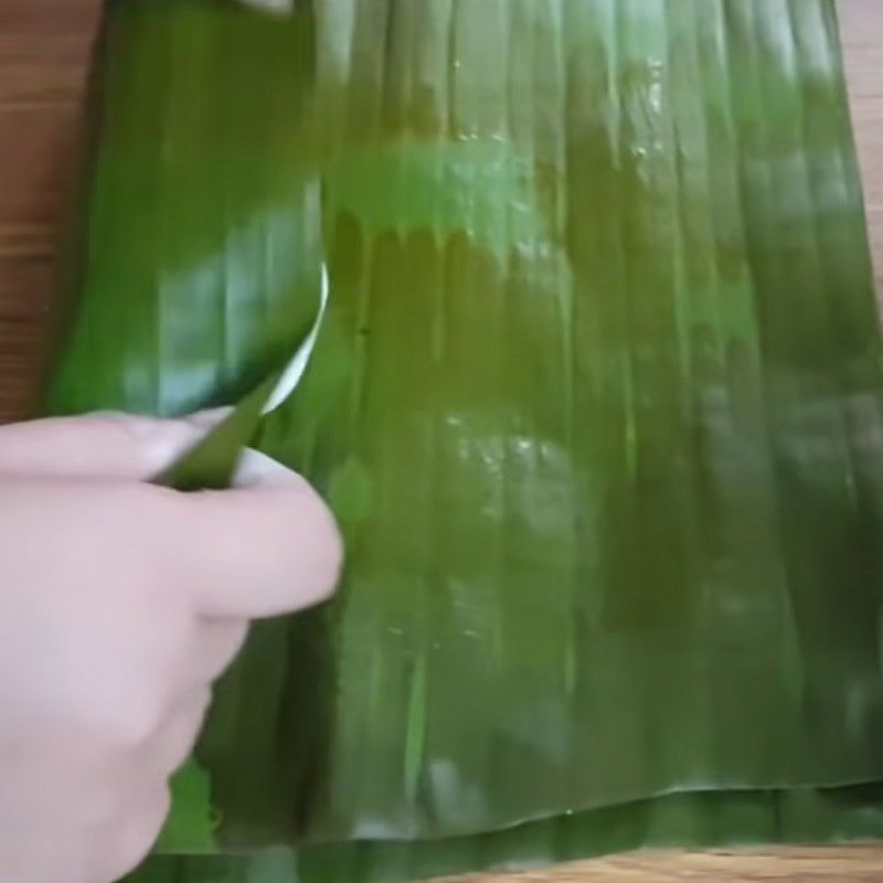 Step 4 Wrapping the Mung Bean Sticky Rice Cake