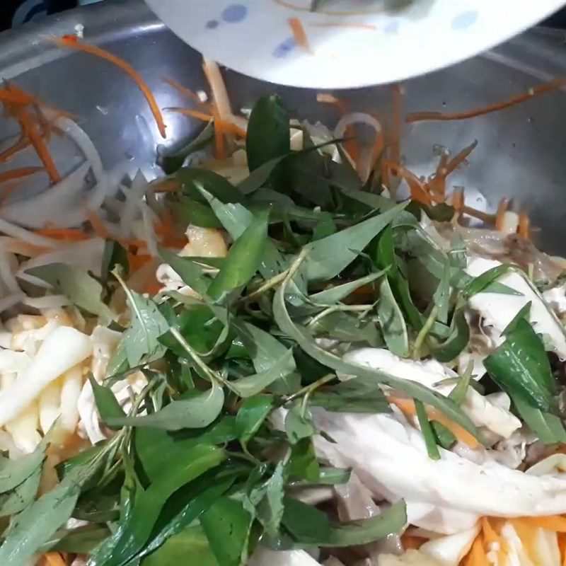 Step 4 Mix the Salad Shredded Bamboo Shoot Chicken Salad