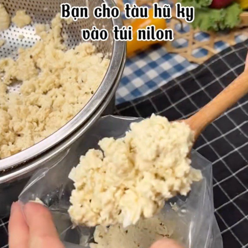 Step 3 Wrapping sausage Fresh tofu skin sausage (Recipe shared by Tiktok Vegetarian Kitchen XANH)