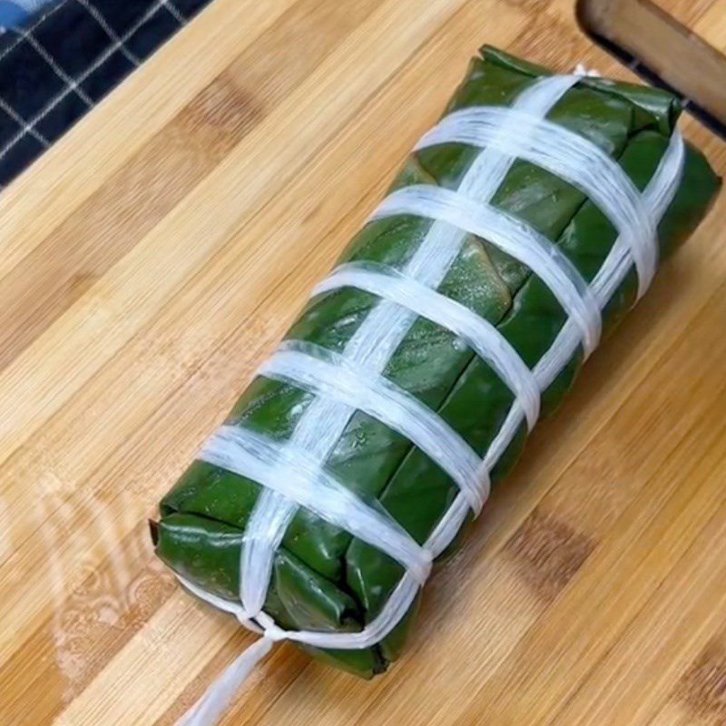 Step 3 Wrap the fresh tofu sausage (Recipe shared by Tiktok Vegetarian Kitchen XANH)