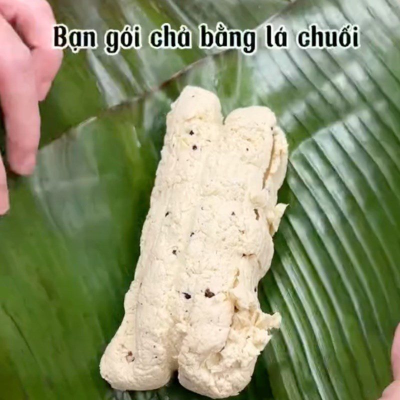 Step 3 Wrap the fresh tofu sausage (Recipe shared by Tiktok Vegetarian Kitchen XANH)