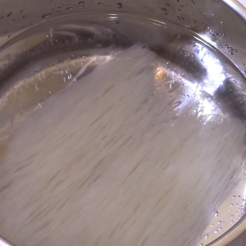 Step 4 Blanching the noodles for Grilled Chicken Spring Rolls