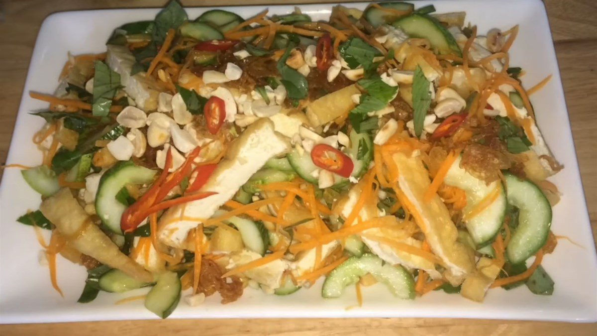 Cucumber salad with tofu