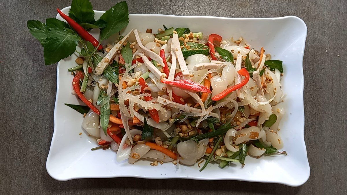 4 Ways to Make Delicious and Unique Sweet and Sour Rambutan Salad at Home 48 Seaweed Salad with Rambutan