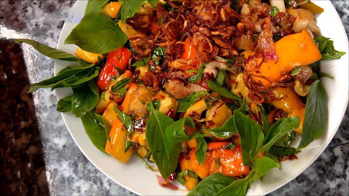 Cashew Fruit Salad with Pork