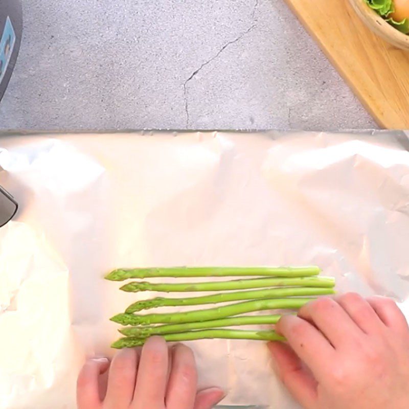 Step 3 Wrap and grill fish Grilled salmon in aluminum foil with asparagus