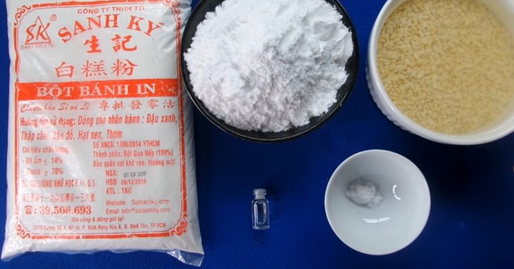 Ingredients for green bean paste cake