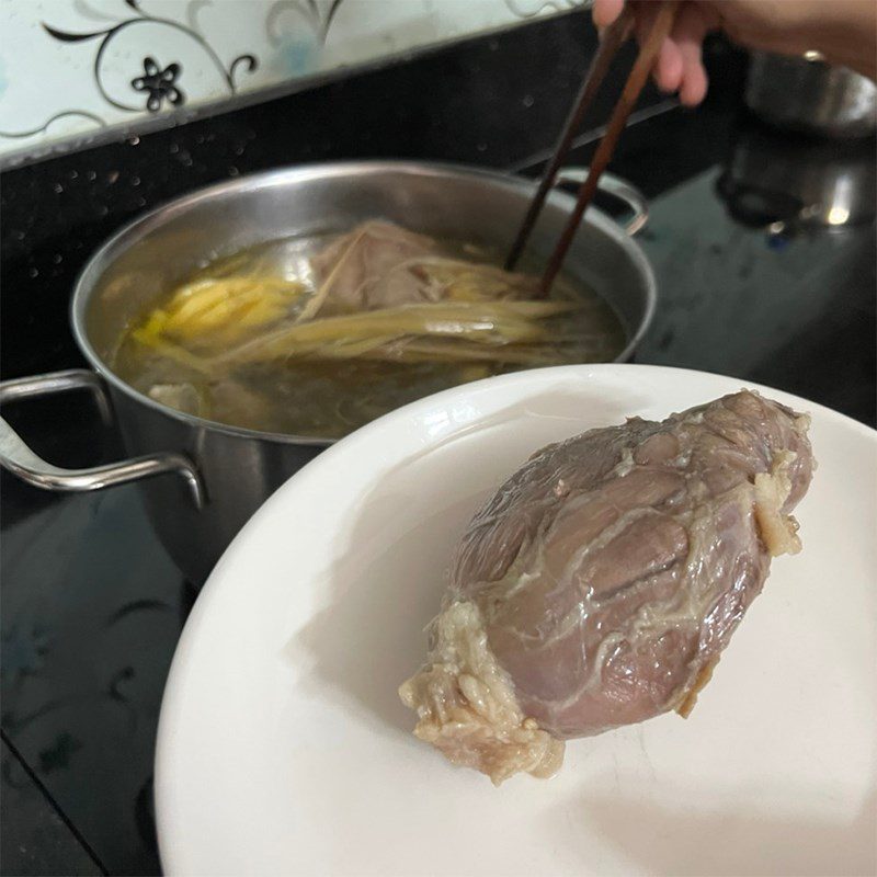 Step 1 Stewing Beef for Beef Noodle Soup