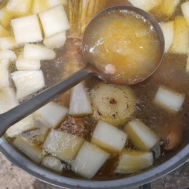 Step 5 Stew the beef feet Beef feet stewed with lemongrass