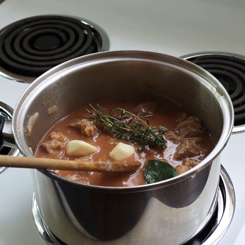 Step 4 Beef Stew Beef stew with carrots