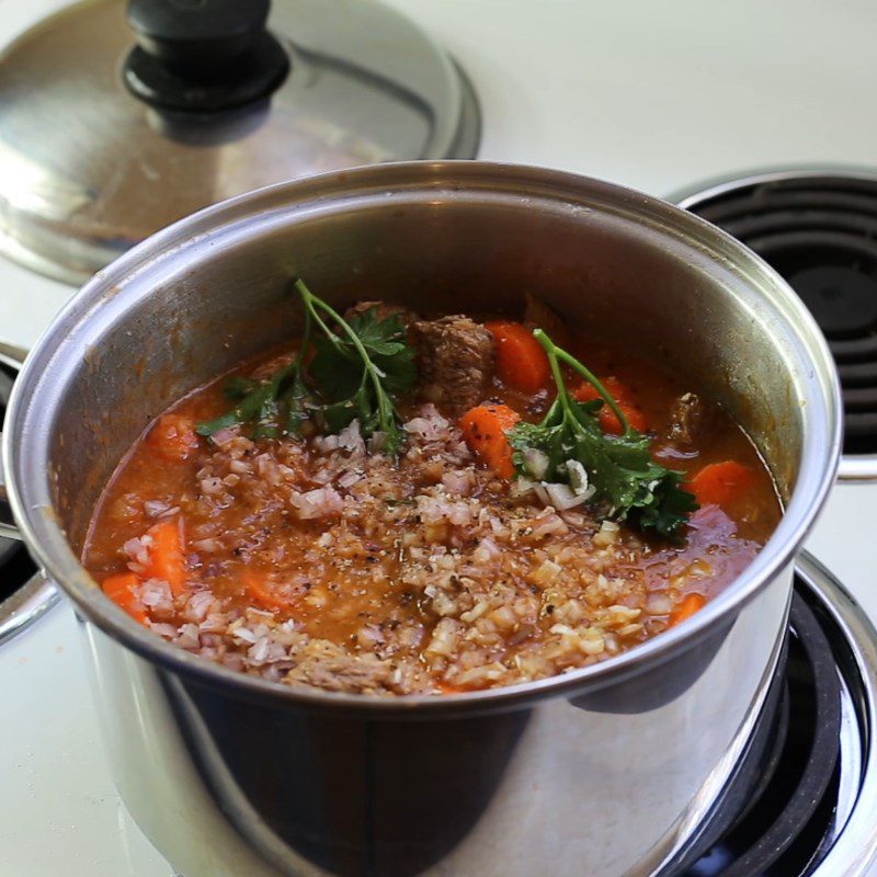 Step 4 Beef Stew Beef stew with carrots