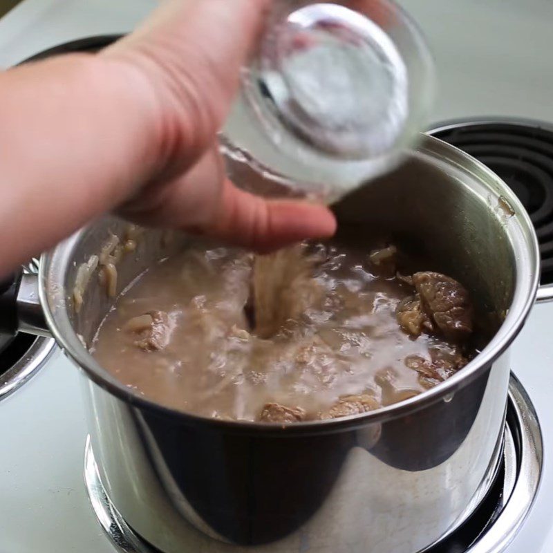 Step 4 Beef Stew Beef stew with carrots