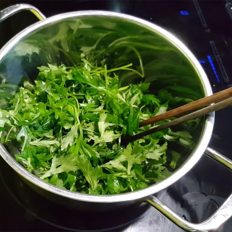 Step 2 Boil duck eggs with mugwort Boiled duck eggs with mugwort