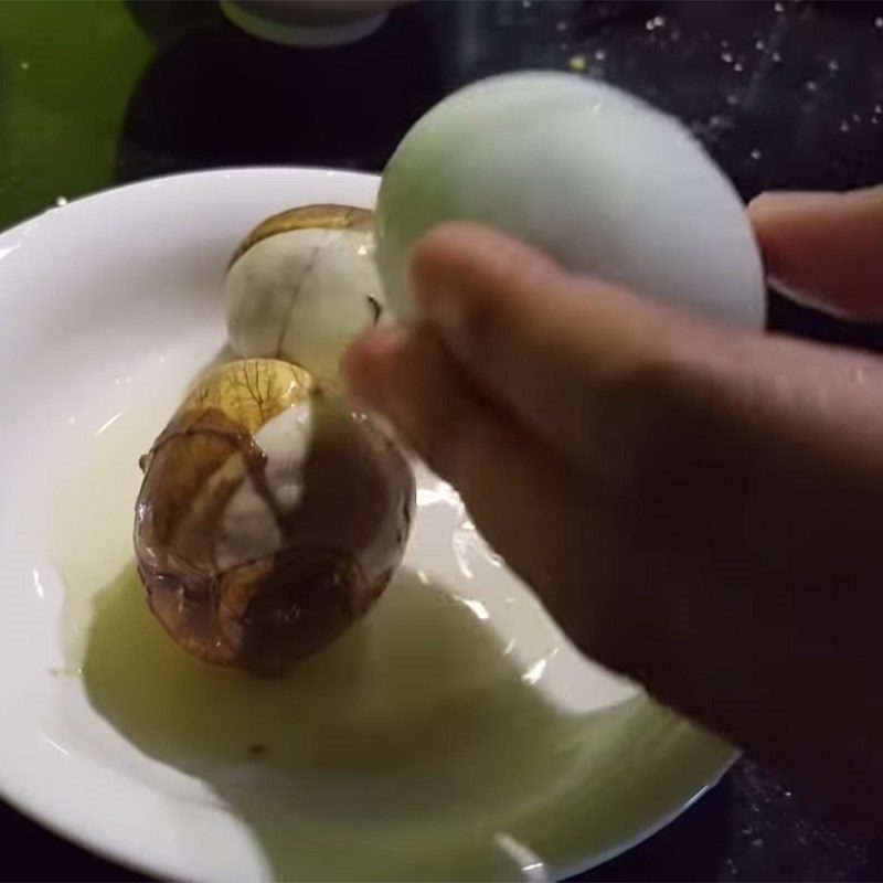 Step 2 Braised fertilized duck eggs with wormwood Braised fertilized duck eggs with wormwood