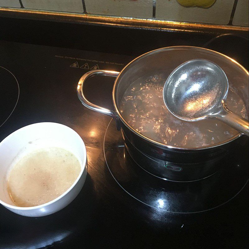 Step 3 Bone broth Pork bone noodles