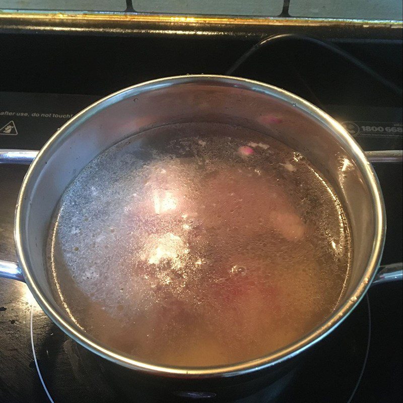 Step 3 Bone broth Pork bone noodles