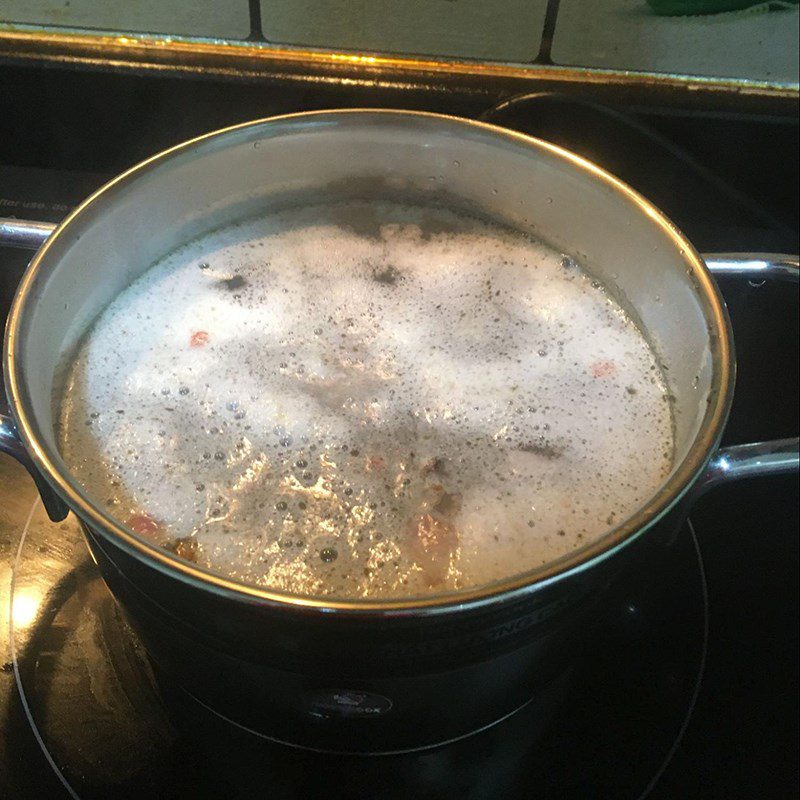 Step 3 Bone broth Pork bone noodles