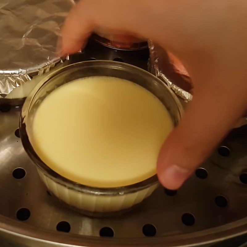 Step 4 Steaming the cake Flan cake with condensed milk and fresh milk