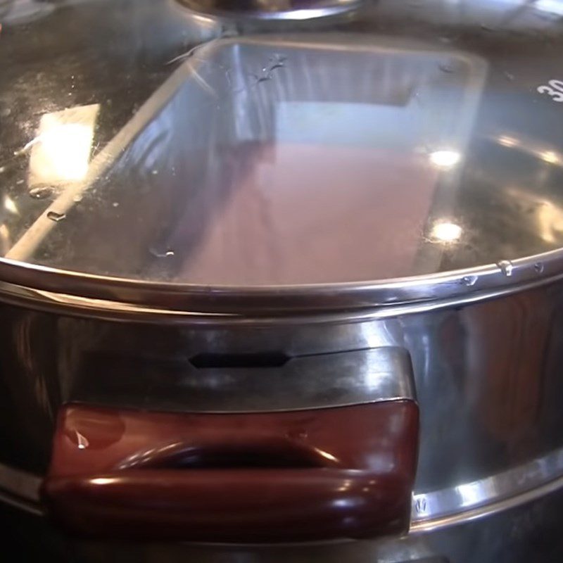 Step 4 Steaming the cake Purple sweet potato pork skin cake