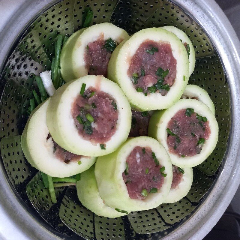 Step 3 Steam the stuffed gourd Steamed stuffed gourd